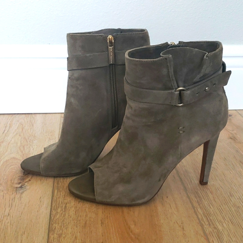 BCBGeneration bootie (boots). Like new!